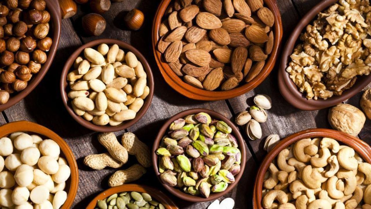 You are currently viewing 11 Protein Rich Dry Fruits for a Healthy Diet