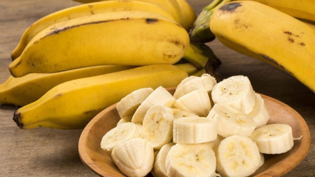 14 Benefits of Bananas