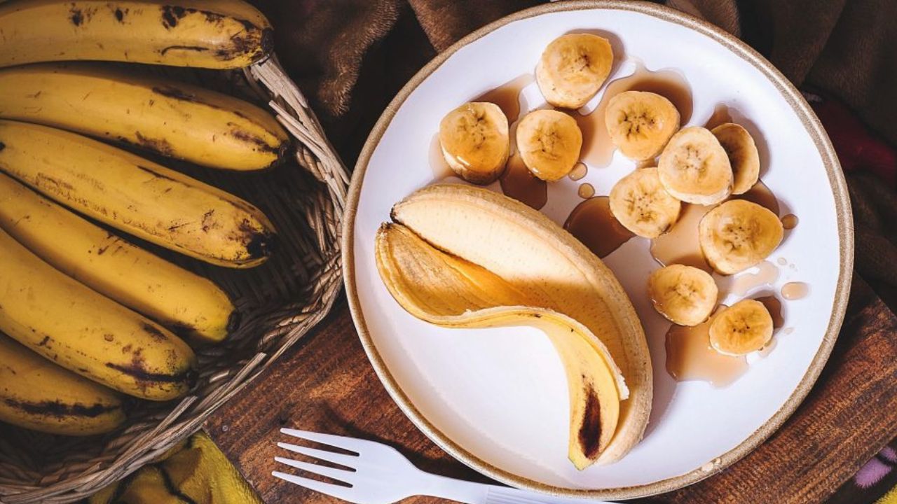Read more about the article 14 Benefits of Bananas