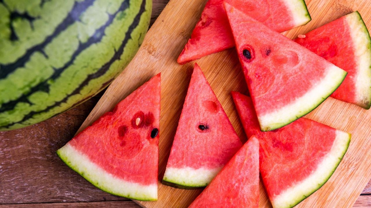 Read more about the article 12 Health Benefits of Watermelon