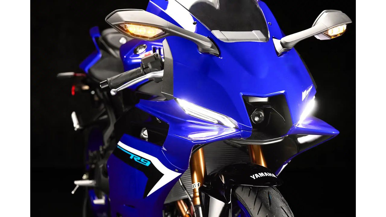 Read more about the article Yamaha YZF R9 Sportbike