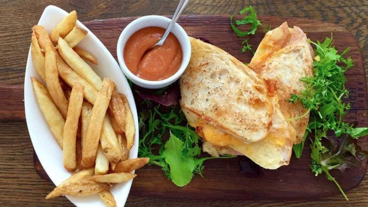 Read more about the article 10 Healthy Ingredients to Make Food Crispy